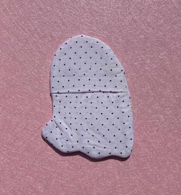 "Lil' Ghost" Mug Rug - Choice of Color